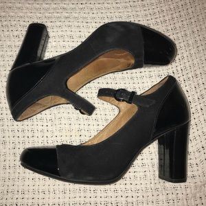 Clarks Maryjane heels